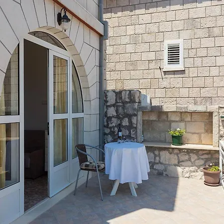 With Swimming Pool Veliki, Dubrovnik - 27701 Апартаменты